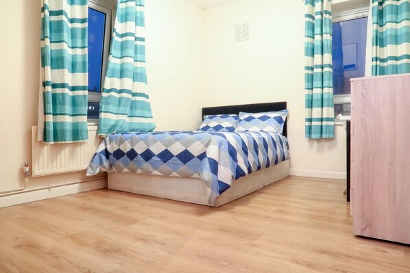 Deluxe Guest Room 4