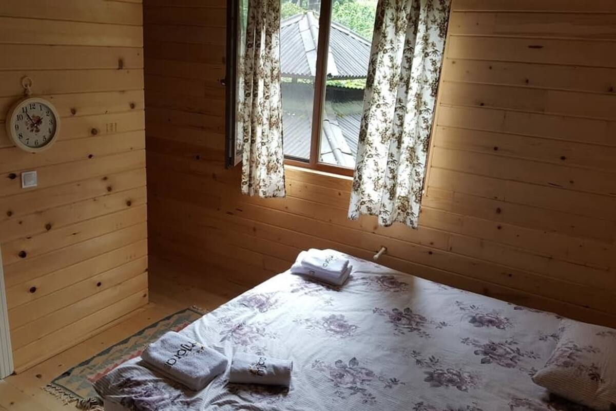 Sistema de insonorización, wifi gratis y ropa de cama