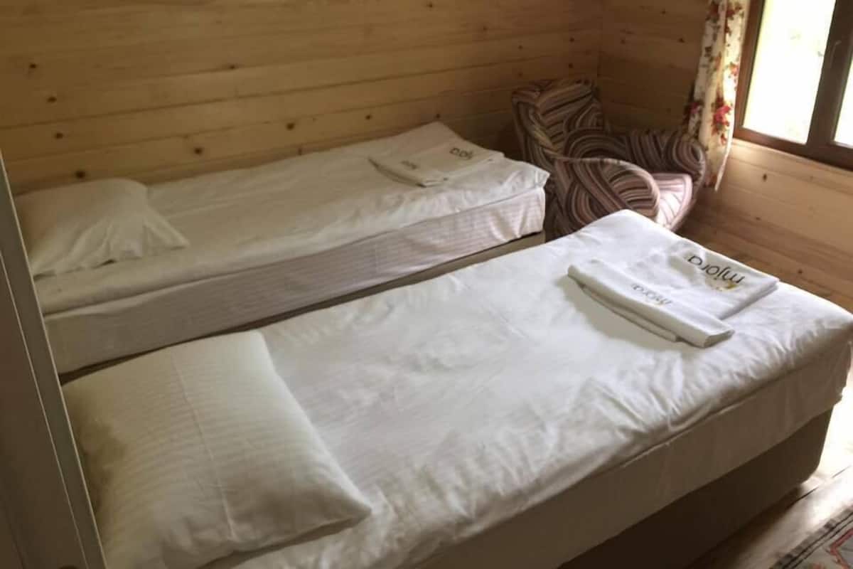 Sistema de insonorización, wifi gratis y ropa de cama