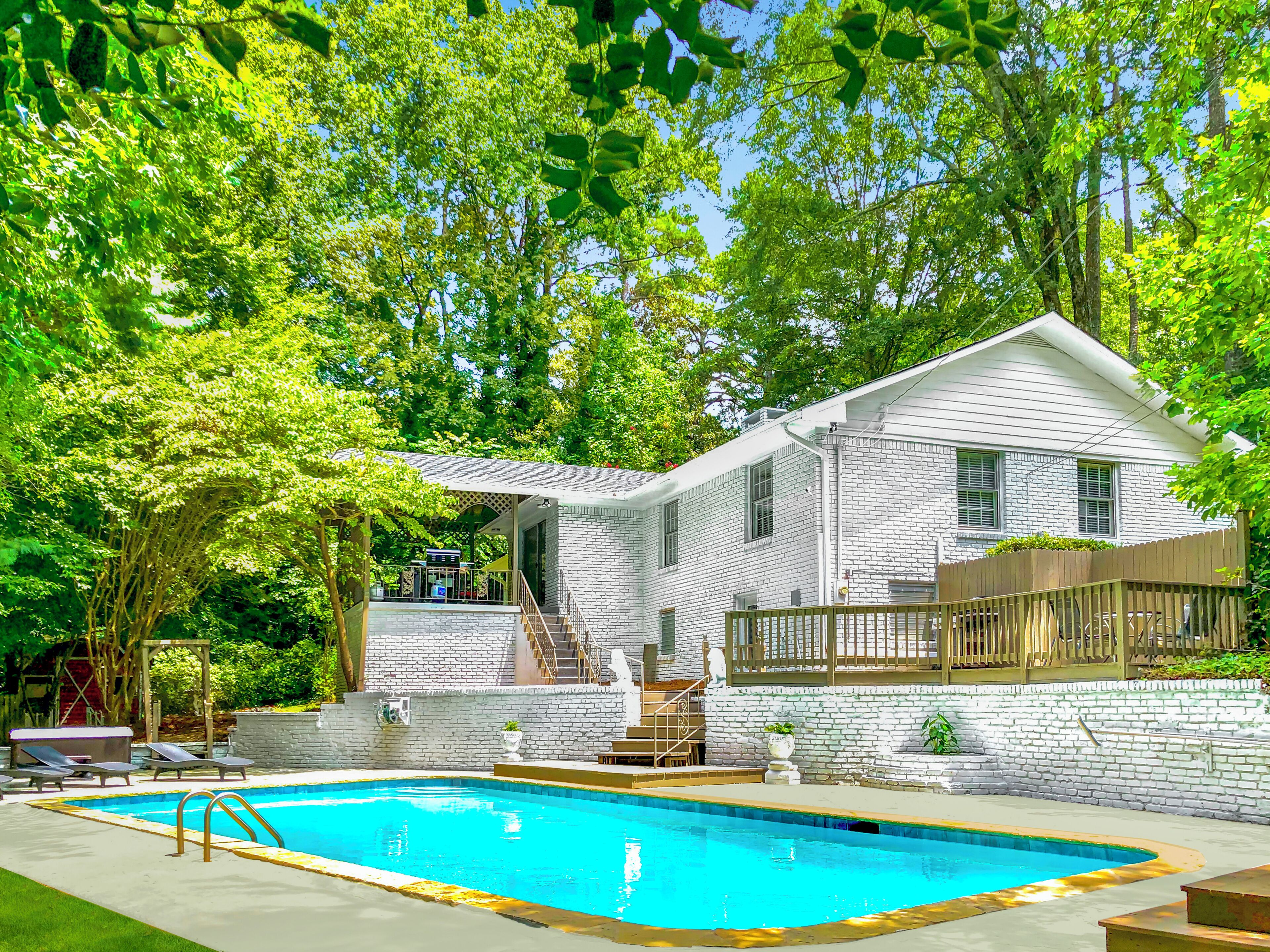 Enjoy a nice cool plunge in our large private over-sized seasonal pool (May-Sep)