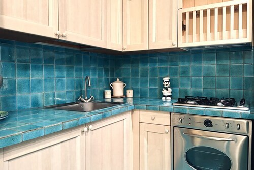 N214 - Numana, delightful two-room apartment in the historic center