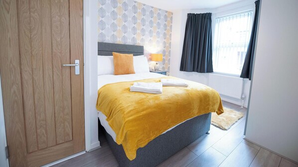 Luxury House, Ensuite (Up to 8 Guests) | 4 bedrooms - Franklin Lodge (Reading)