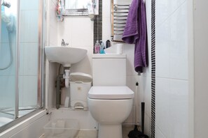 Deluxe Double Room, Ensuite | Bathroom