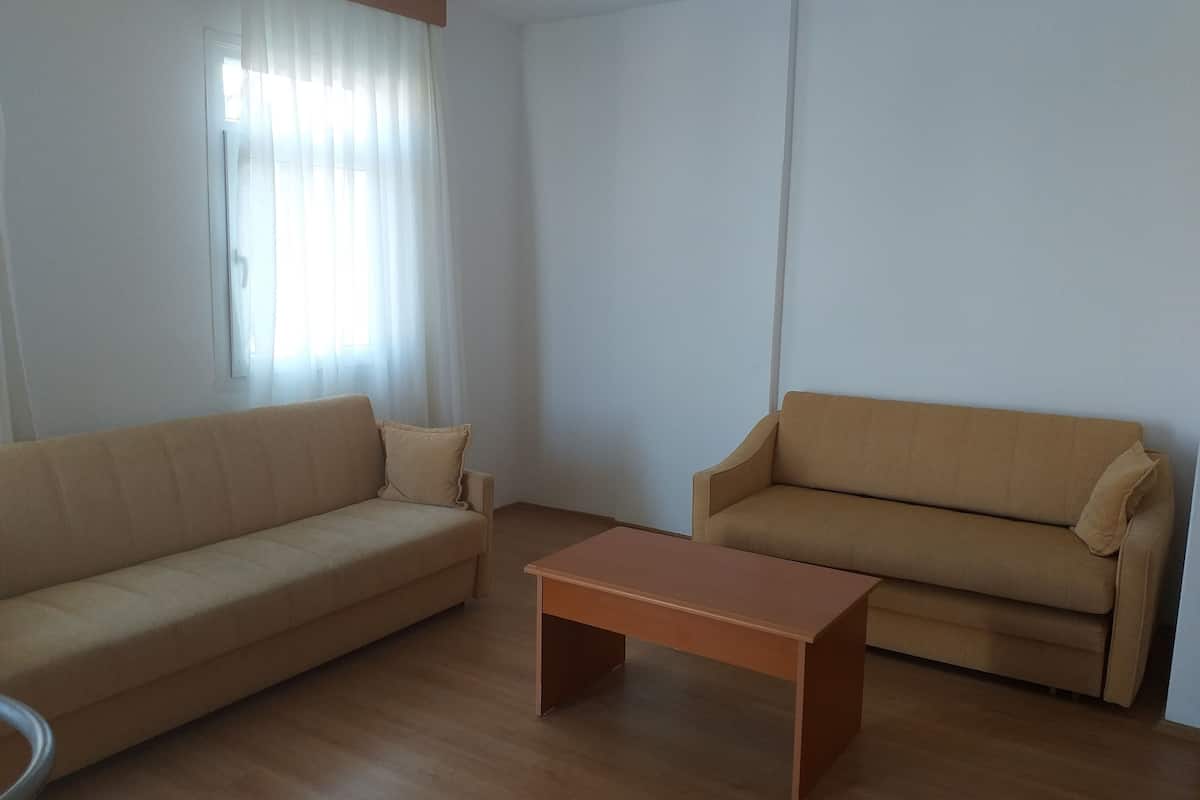 LCD TV