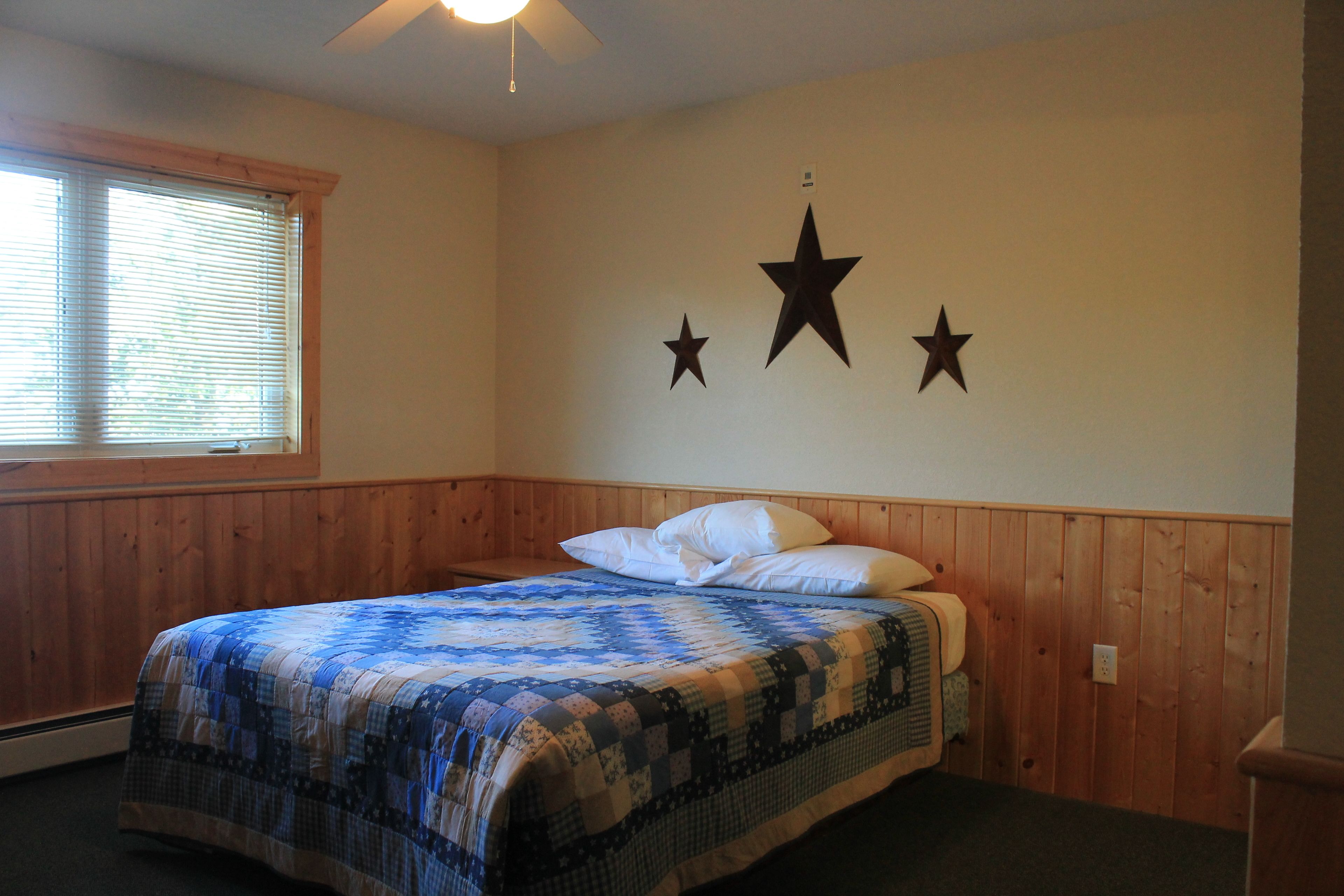 Blackout curtains, free WiFi, bed sheets