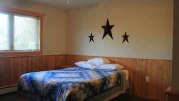 Blackout drapes, free WiFi, bed sheets