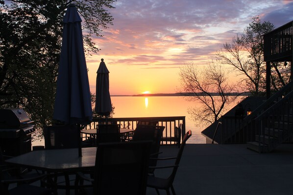 Terrace/patio - Viking Bay Resort & Lodge (Miltona)