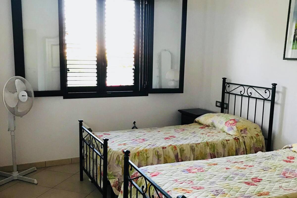 Apartment, 2 Schlafzimmer | Hochwertige Bettwaren, Betten mit Memory-Foam-Matratzen, Schreibtisch