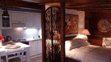 Superior Studio, 1 Queen Bed | Premium bedding, down duvets, Select Comfort beds, in-room safe