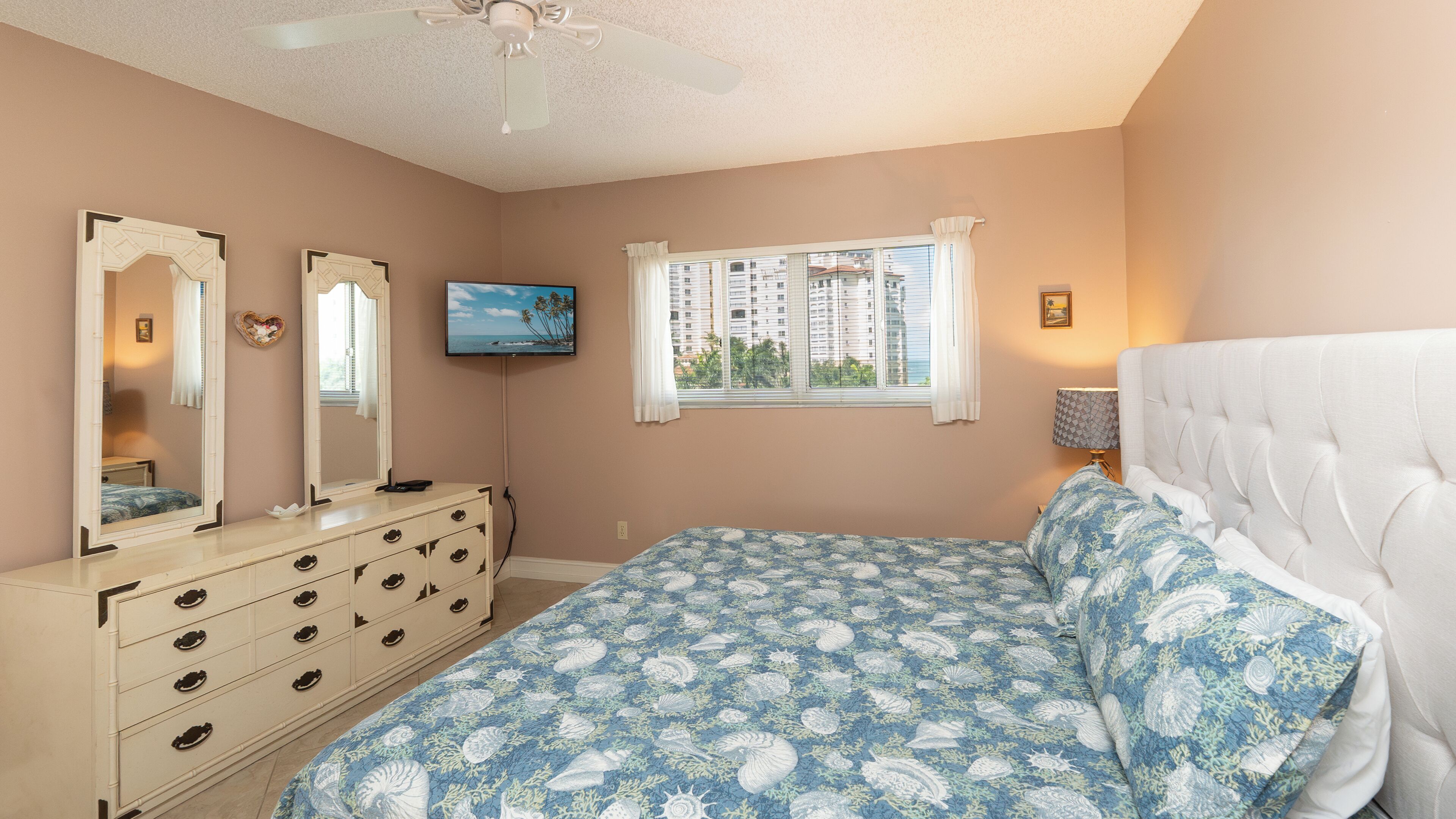 2 habitaciones, wifi gratis y ropa de cama 