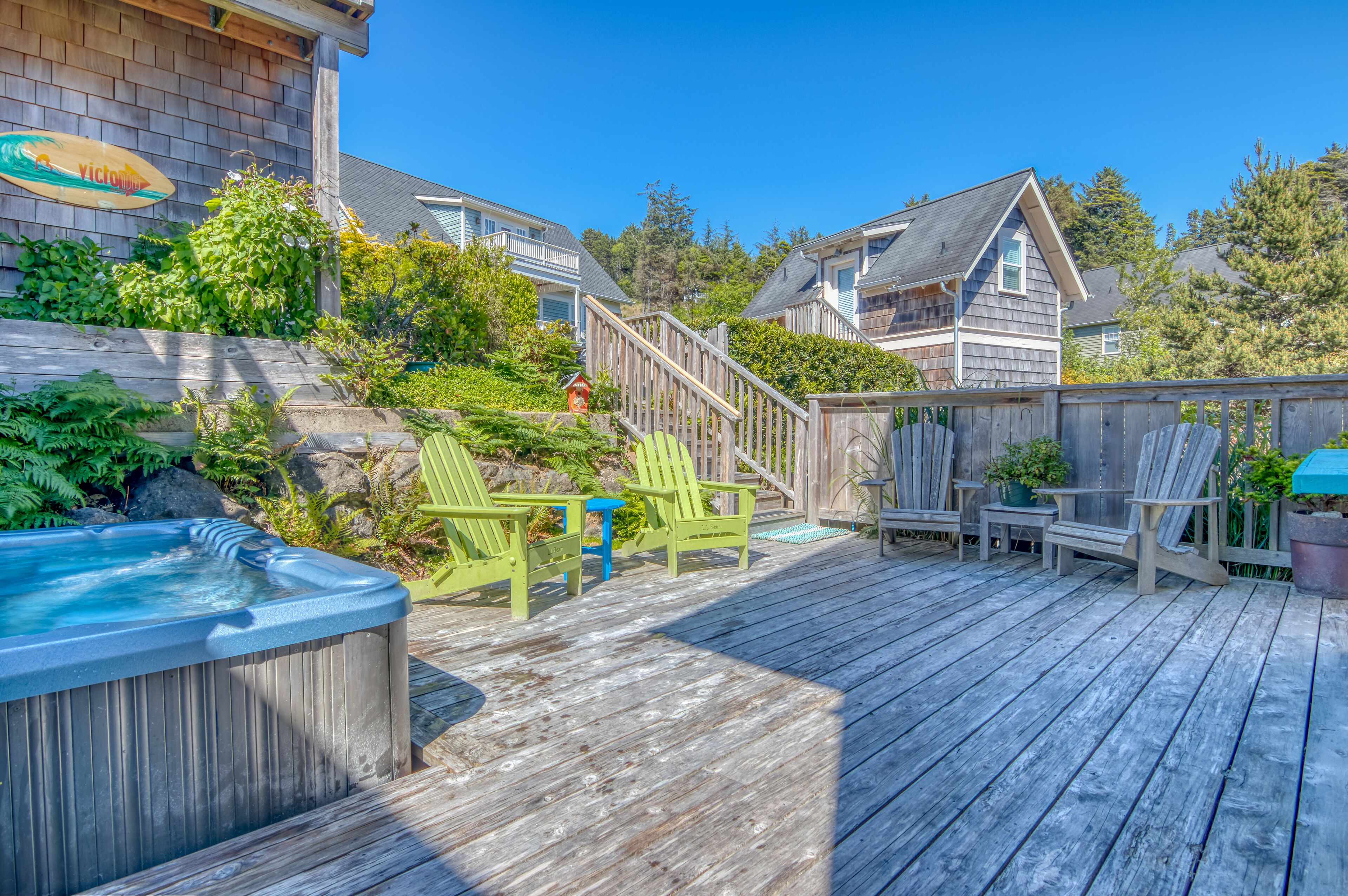 Luxurious Craftsman Cottage with Hot Tub by Olivia Beachs Park and Playground!