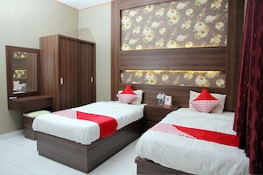 Desk, free WiFi, bed sheets