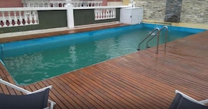 Piscina externa sazonal
