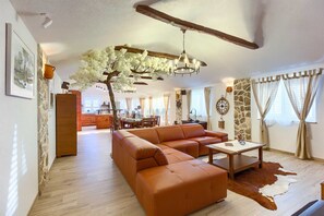 TV, peis og fotballspill