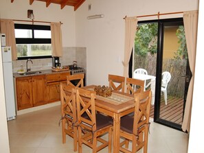 In-room dining - Cabañas del Jaguel (Santa Teresita)