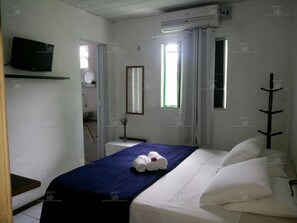 Minibar, Wi-Fi gratis, dan seprai linen
