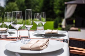 Restaurant - Honour and Grace Hotel (Ostrov)