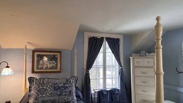 3 chambres, fer et planche à repasser, Wi-Fi, draps fournis