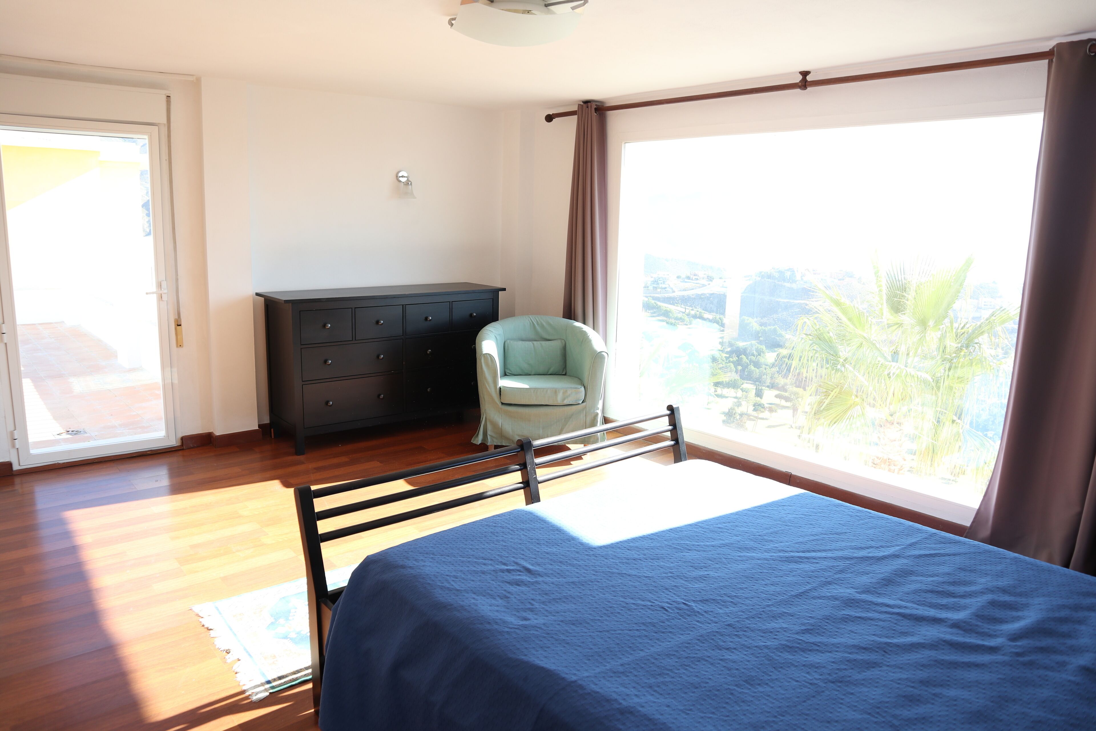 3 dormitorios, tabla de planchar con plancha, wifi y ropa de cama