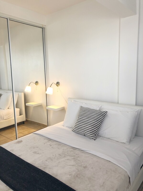 1 camera, ferro/asse da stiro, Wi-Fi, lenzuola