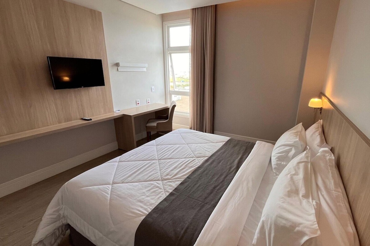 Egyptian cotton sheets, premium bedding, pillow-top beds, minibar