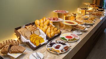 Tägliches inbegriffenes Frühstücksbuffet