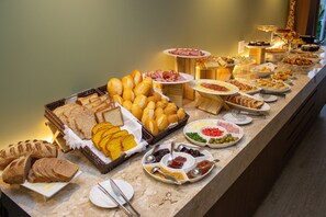 Free daily buffet breakfast - Vie Hotel (Sinop)