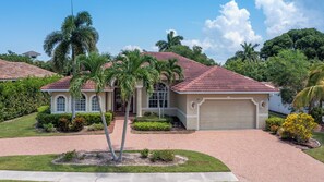 Unclassified image, 4 of 36, button