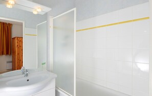 Bathroom - Studio dans les montagnes | Piscine (Font Romeu)