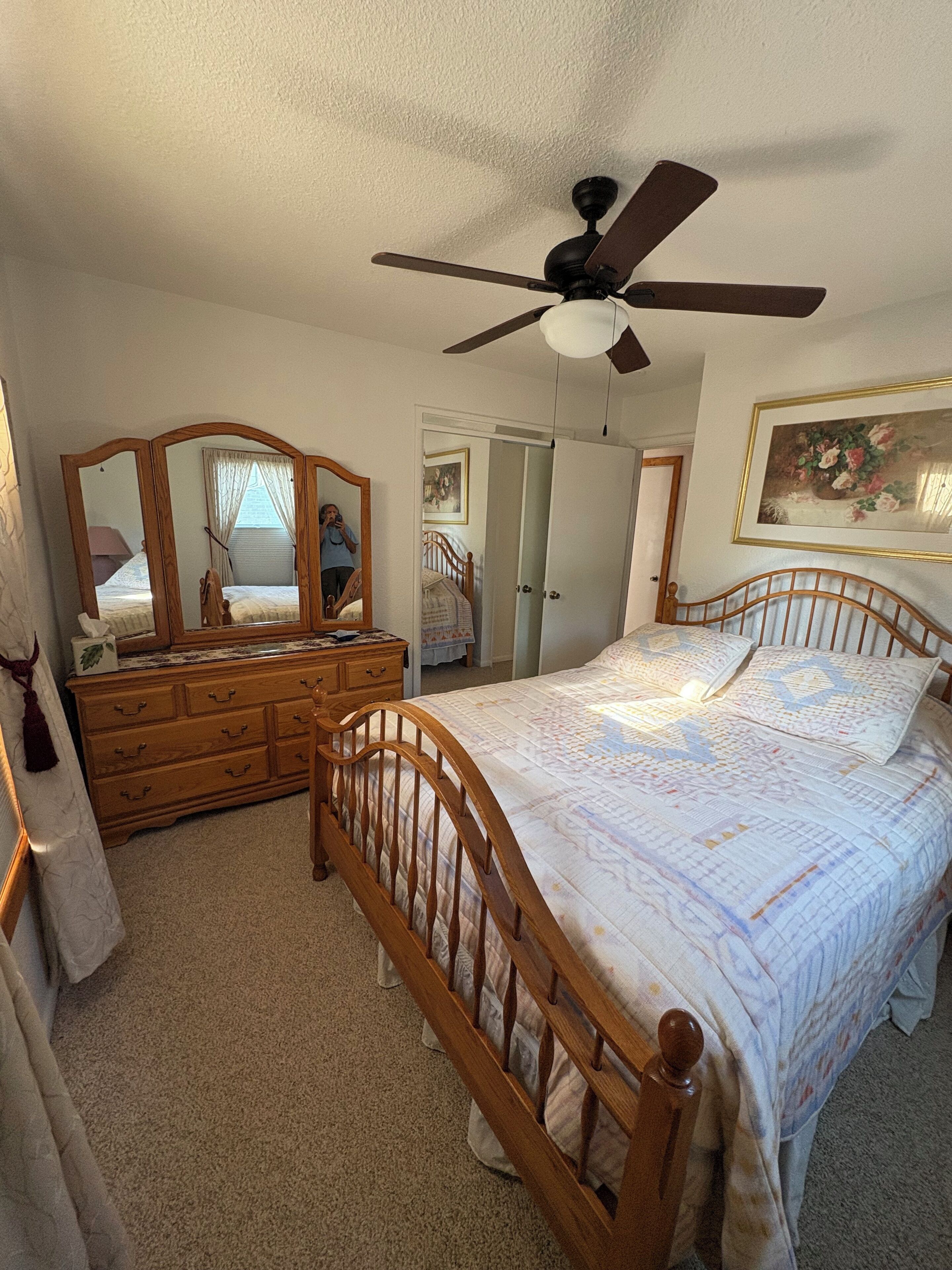 3 soverom, skrivebord, strykejern/-brett og wi-fi (inkludert)