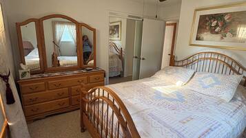 3 soverom, skrivebord, strykejern/-brett og wi-fi (inkludert)