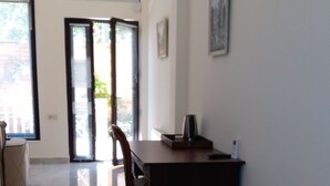 Unclassified image, 5 of 41, button - Villa Flora (Tbilisi)
