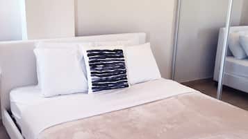 2 bedrooms, iron/ironing board, WiFi, bed sheets