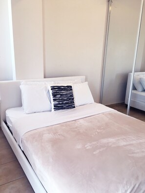 2 bedrooms, iron/ironing board, WiFi, bed sheets - Boulevard Park IV 207 - This is Puerto Rico (Mayagüez Pueblo)