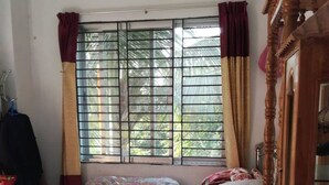 Căn hộ tiện nghi đơn giản | Phòng khách