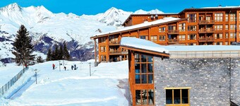 Suite de 55m2 Local à Skis Piscine Semi-Couverte