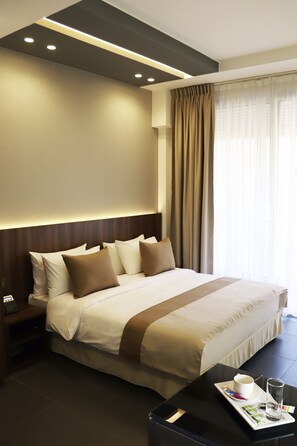 Egyptian cotton sheets, premium bedding, in-room safe, rollaway beds - Alife Apart Hotel (Beirut)