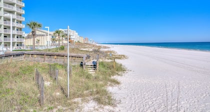 Uima-altaan retriitti ja näköala lahdelle