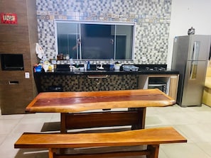 Geladeira, fogão, cooktop, liquidificador