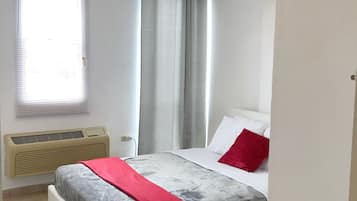 2 makuuhuonetta, silitysrauta/-lauta, Wi-Fi, vuodevaatteet