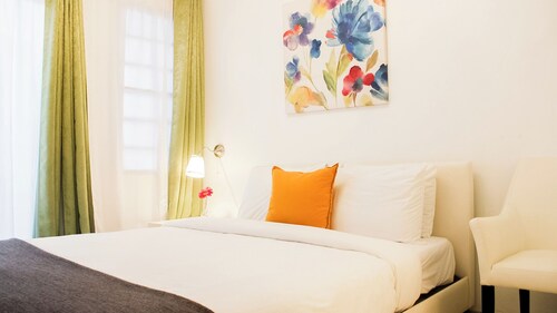Comfortable and Elegant Aibonito Hotel / FREE PARKING & WIFI / GOOD AREA - 203
