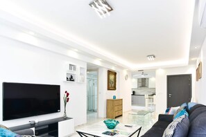 TV - Santa Barbara, Suncity , Luxury  3BR, Pool (Limassol)