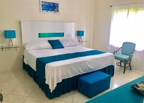 1 غرفة نوم وأغطية فراش متميزة وأسرّة تيمبور بديك وستائر تعتيم