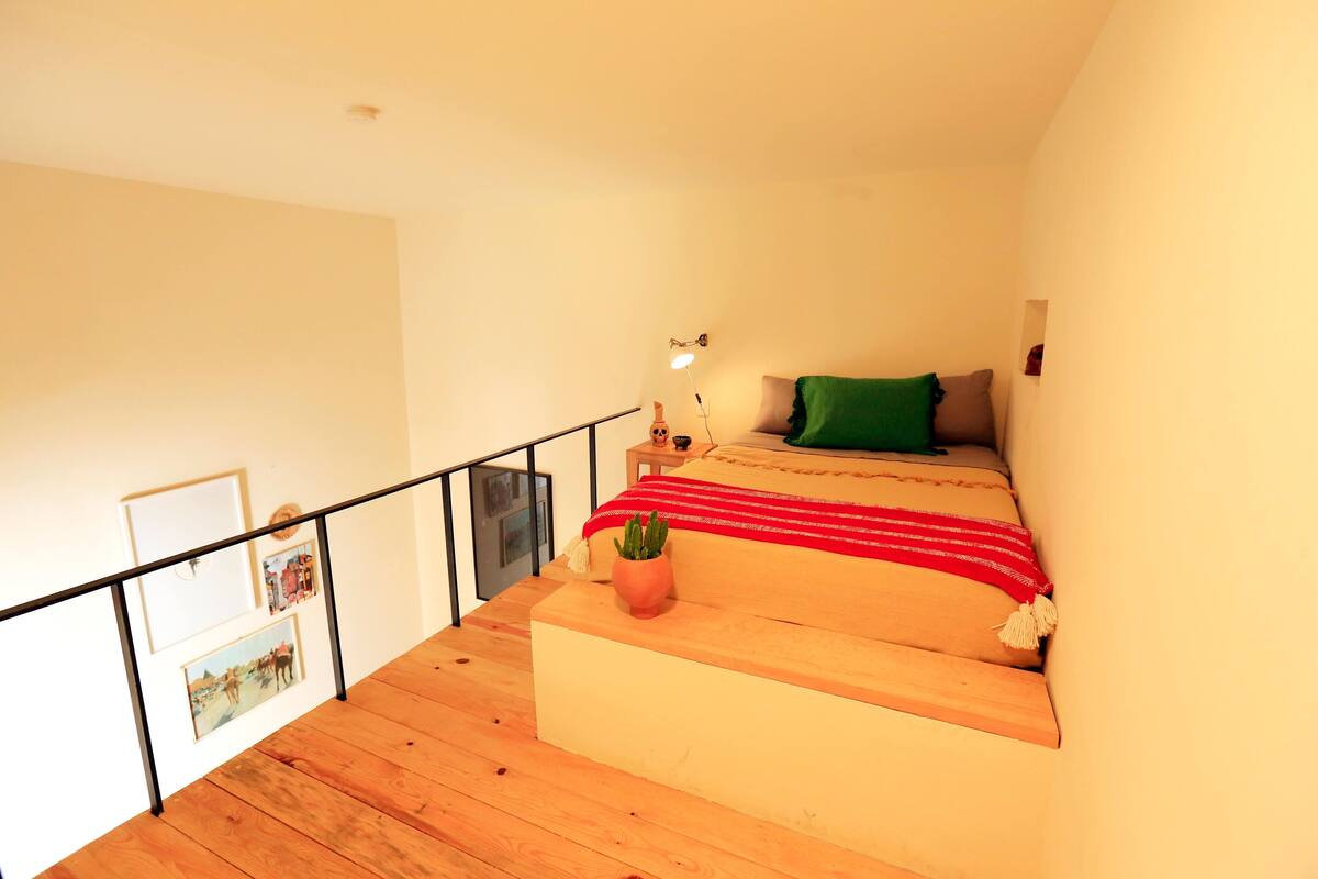 Peralatan tempat tidur premium, gebar bulu kapas, meja 