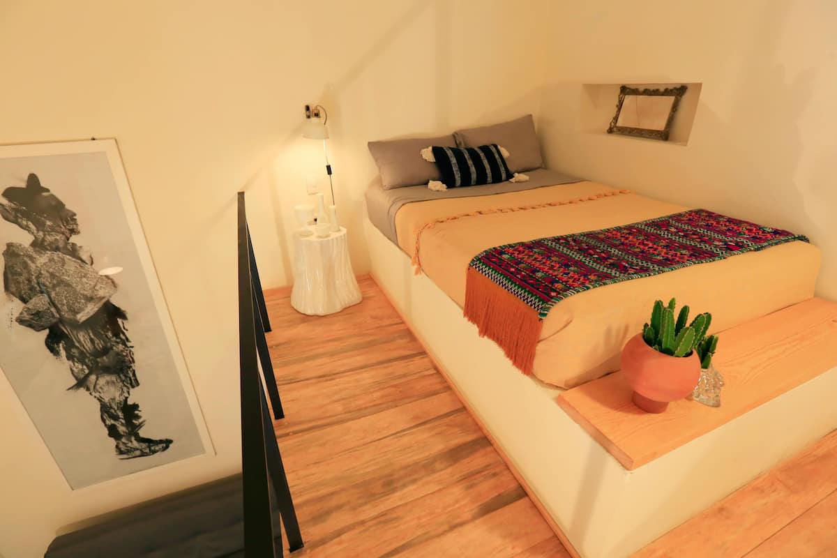 1 bedroom, premium bedding, down duvets, individually decorated
