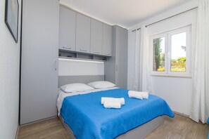 Free WiFi - Apartments Jakov (Supetar)