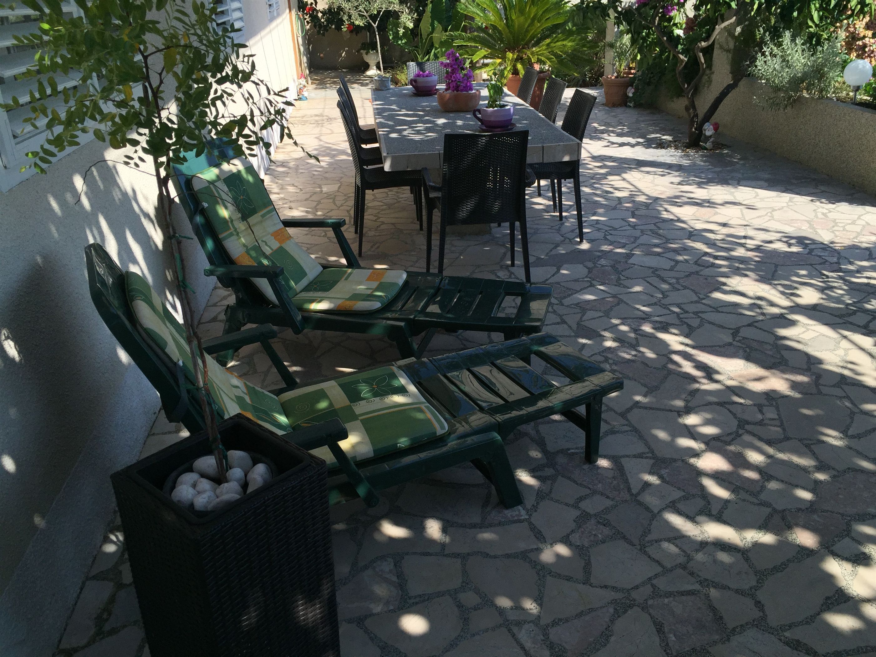 2 bedrooms, iron/ironing board, free WiFi