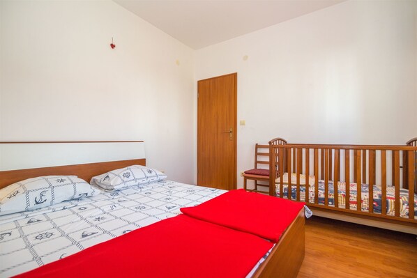 Accès au Wi-Fi (inclus), literie fournie