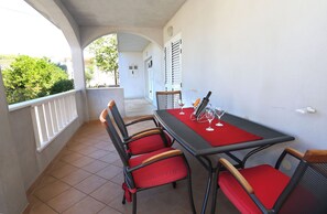 Apartment (A1) | Terrace/patio - Apartments Marin (Trogir)