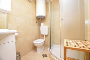 Apartment (A1) | Bathroom - Apartment Stari Grad (Lovran)